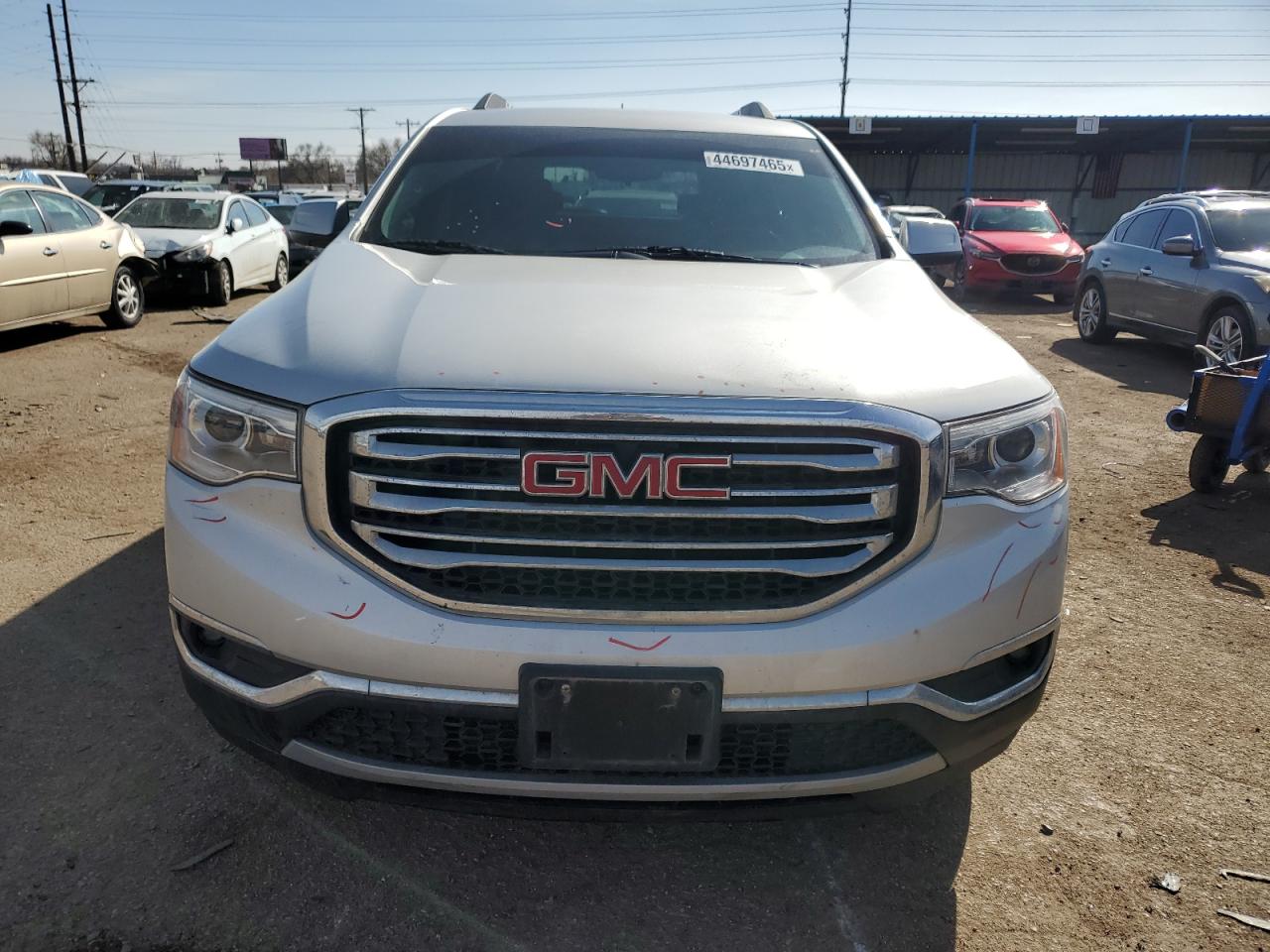 2019 GMC Acadia - Image 5