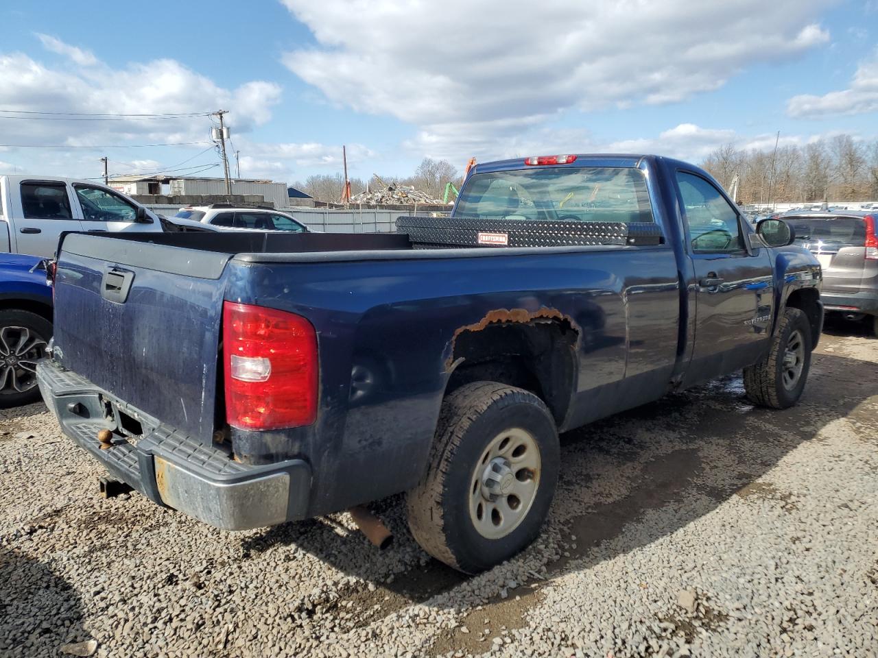 2009 Chevrolet Silverado - Image 3
