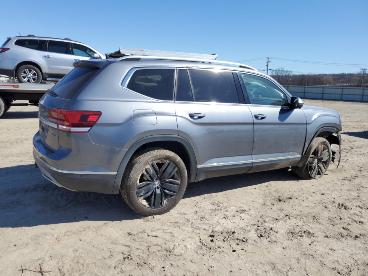 2018 Volkswagen Atlas - Image 3