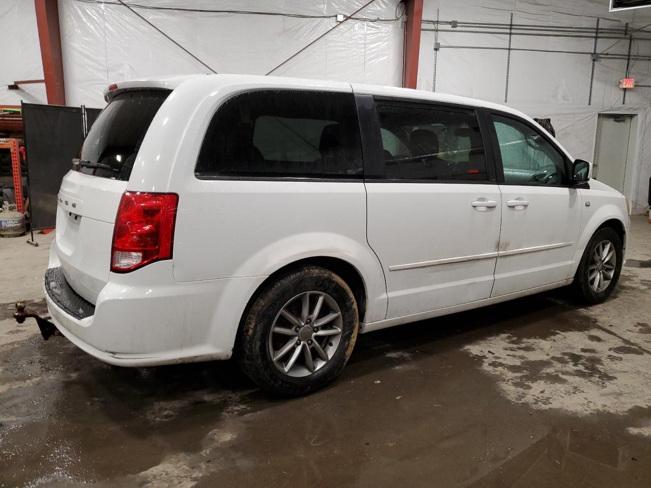 2014 Dodge Caravan - Image 3