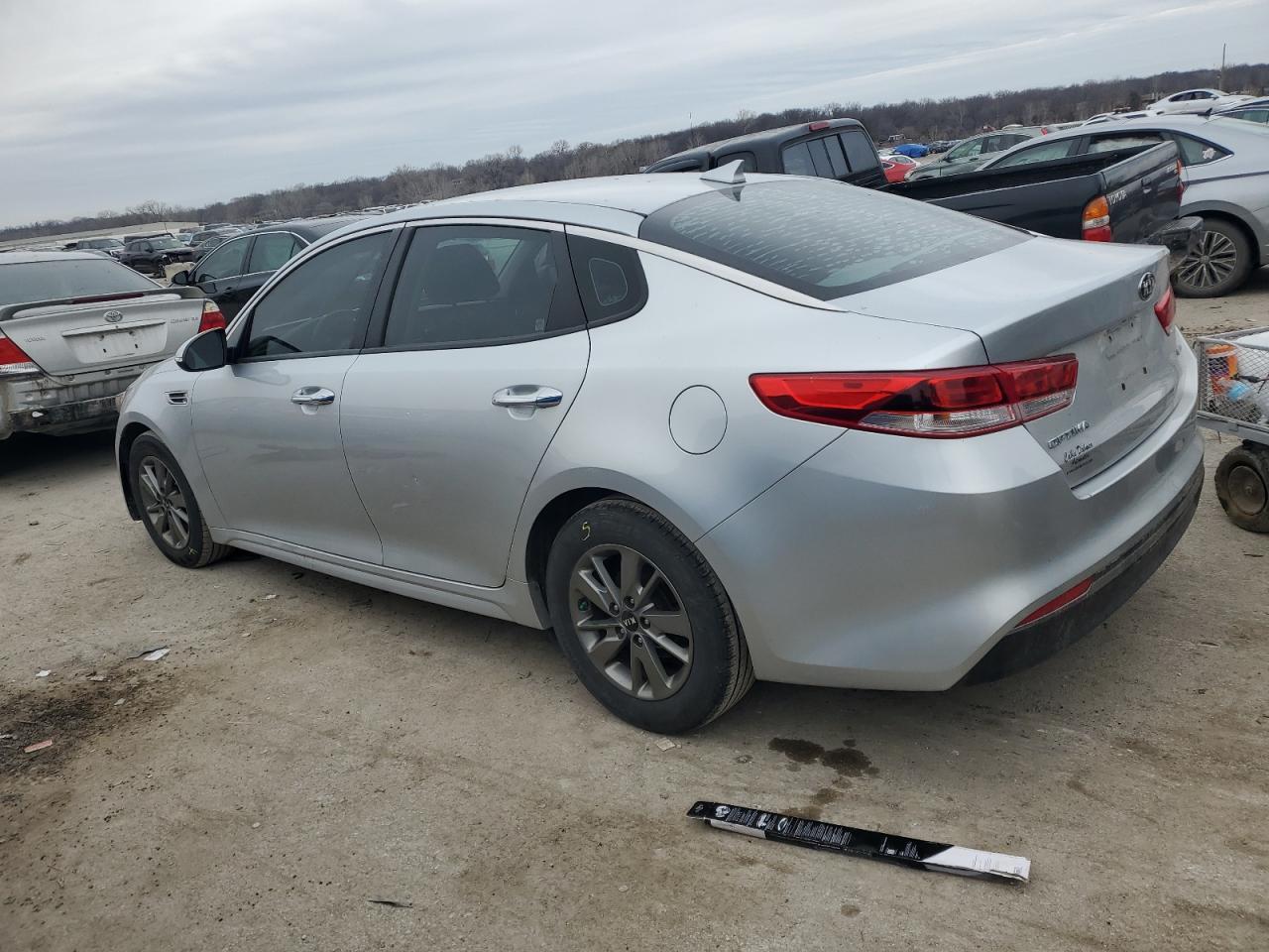 2016 Kia Optima - Image 2