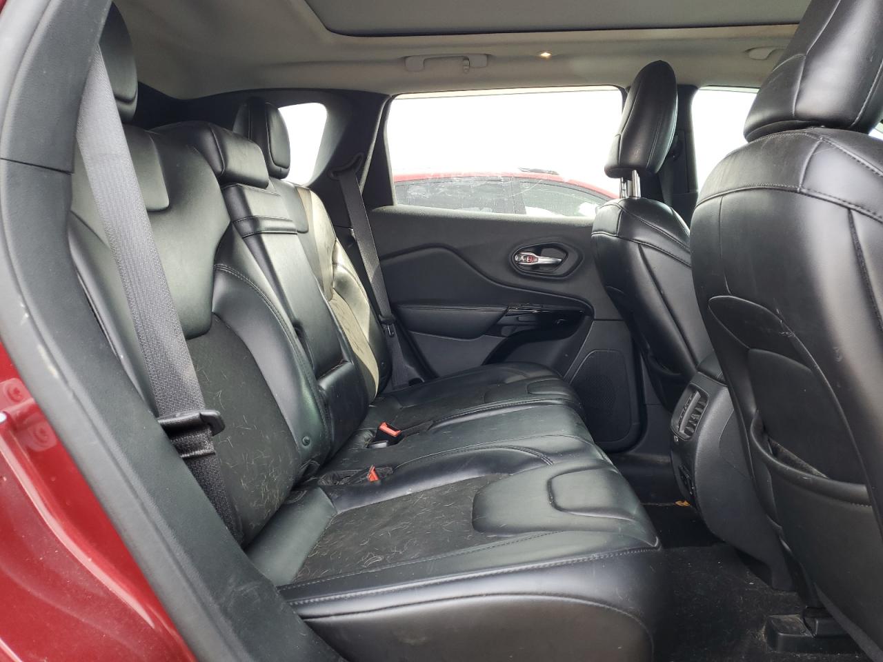 2019 Jeep Grand Cherokee - Image 11