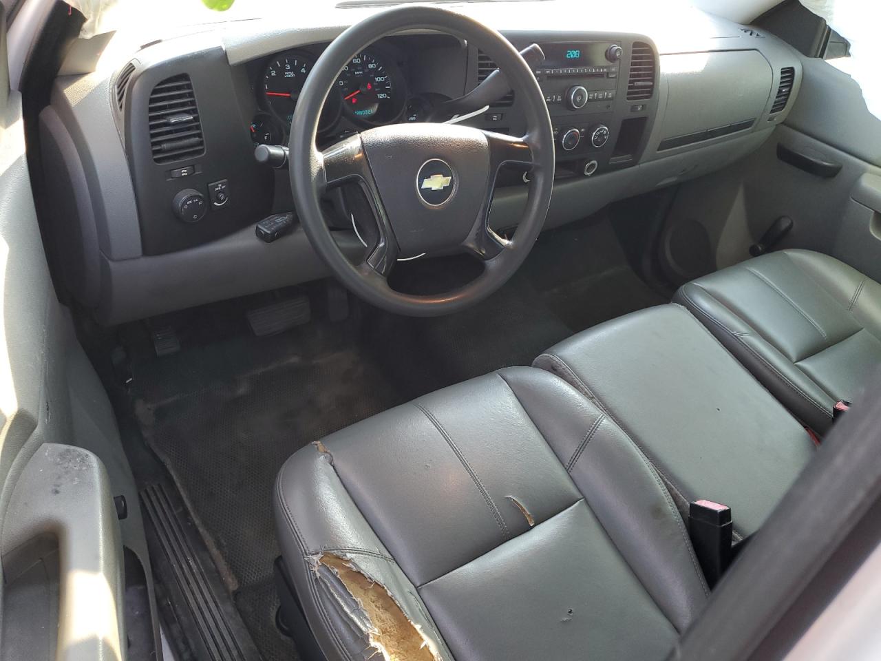 2011 Chevrolet Silverado - Image 8