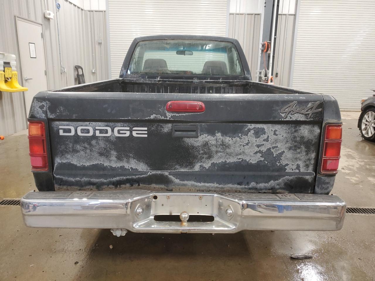 1995 Dodge Dakota - Image 6