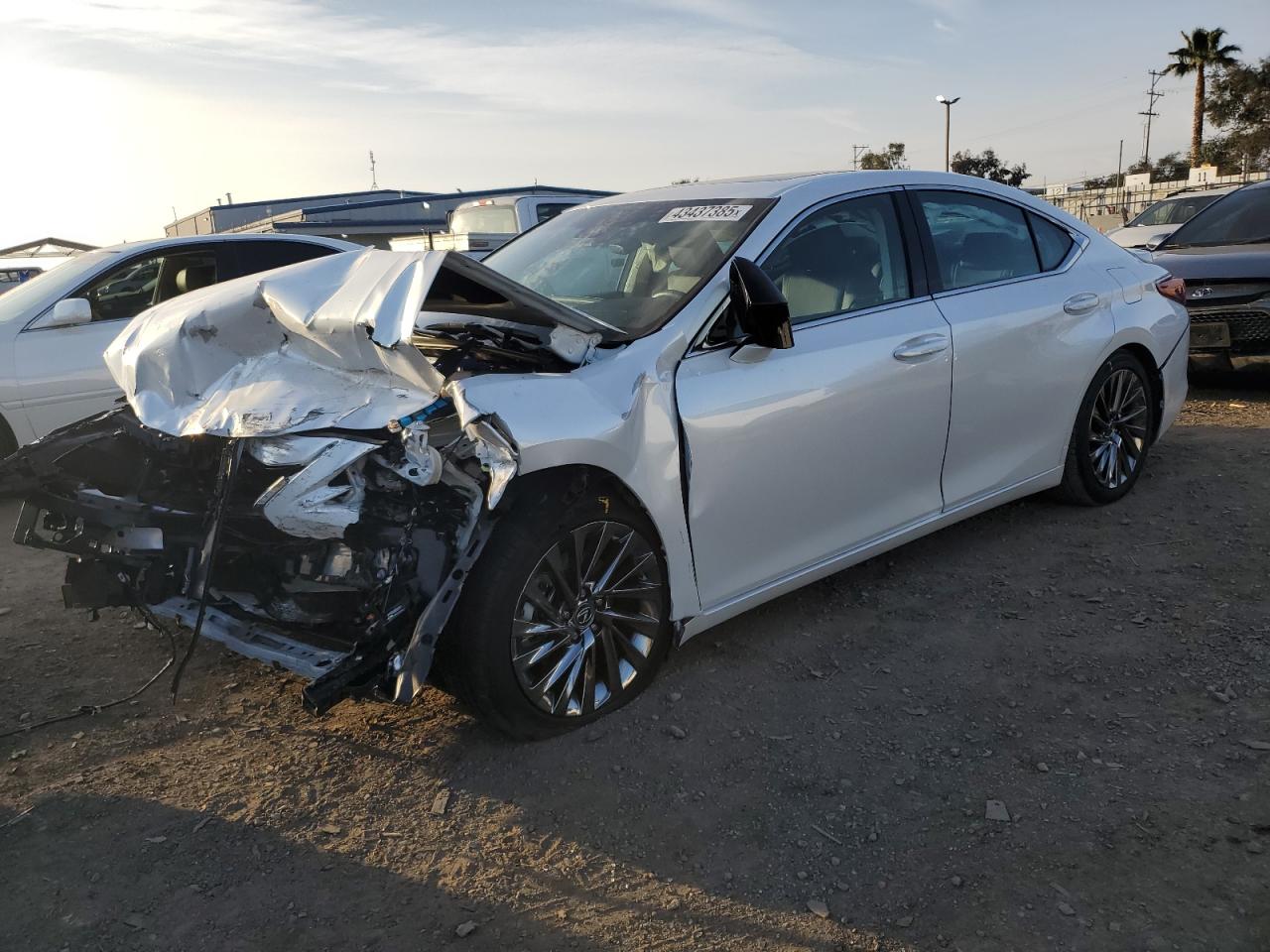 2024 Lexus ES - Image 1