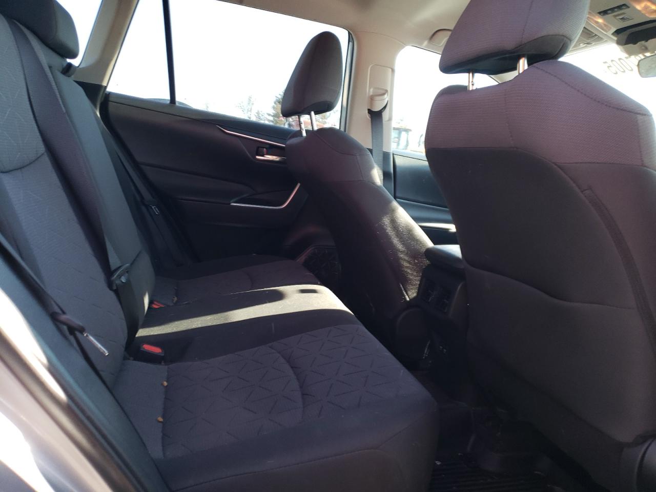 2020 Toyota RAV 4 - Image 11