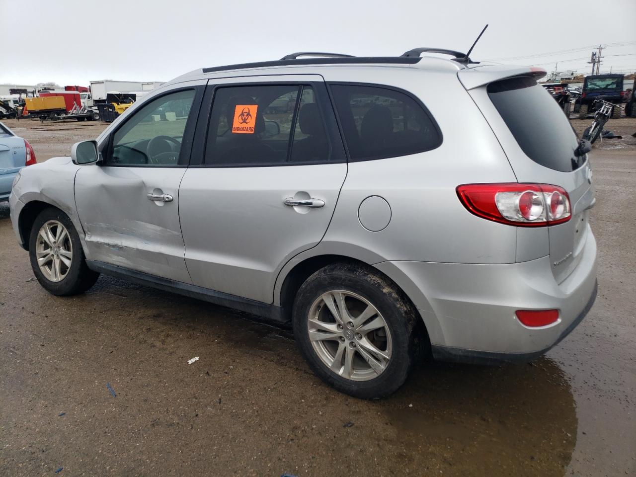 2012 Hyundai Santa Fe - Image 2