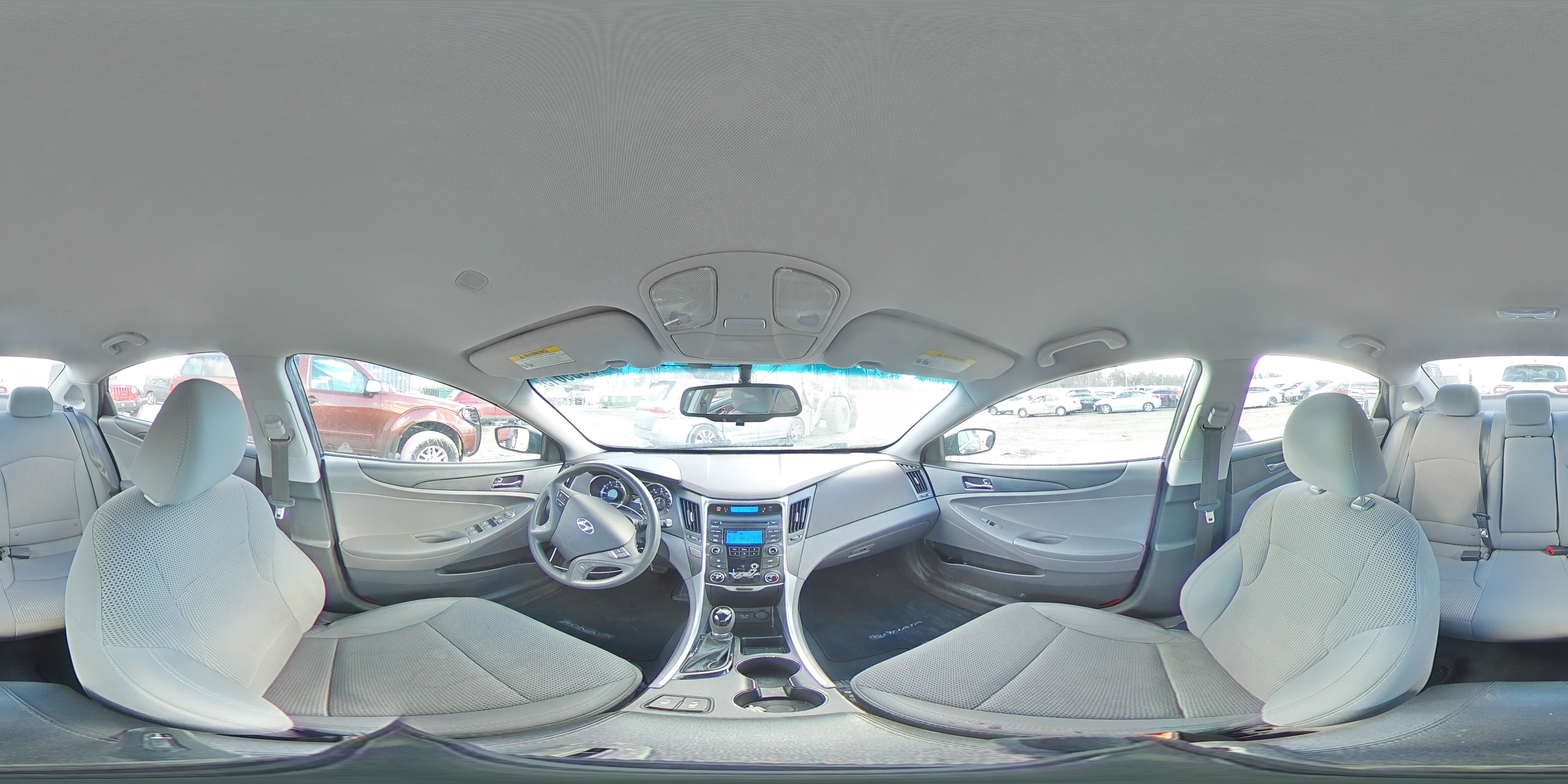2013 Hyundai Sonata - Image 13