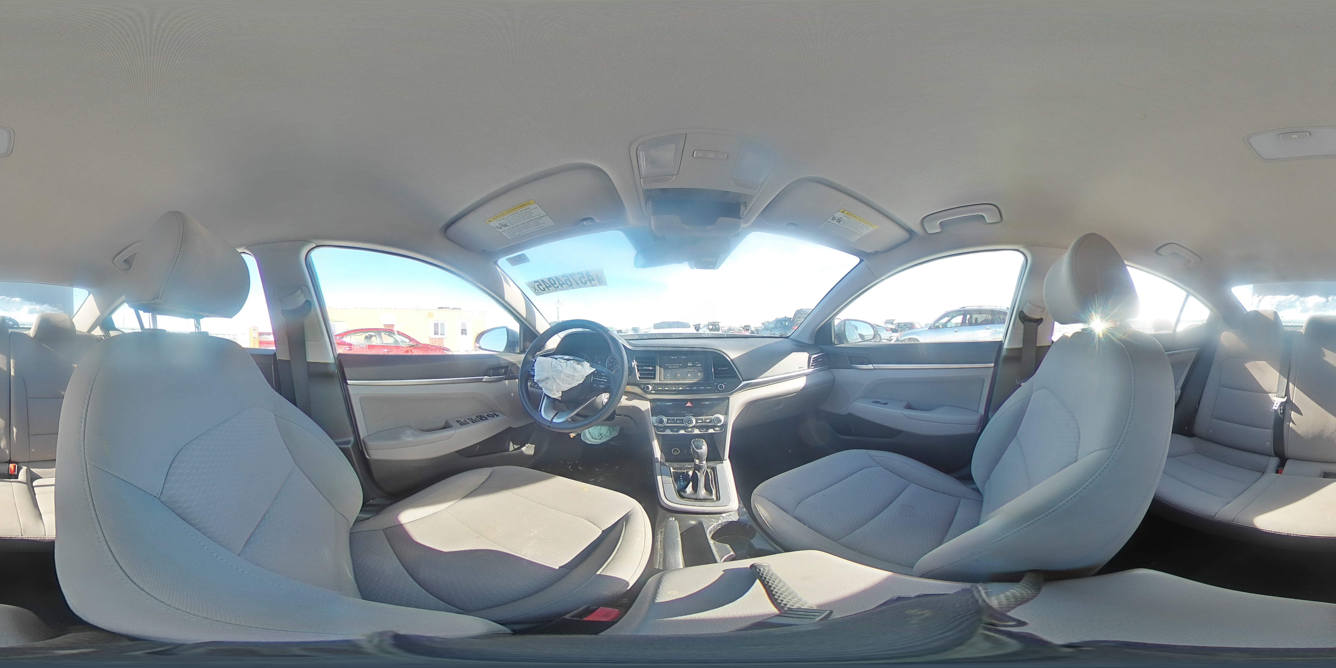 2020 Hyundai Elantra - Image 12
