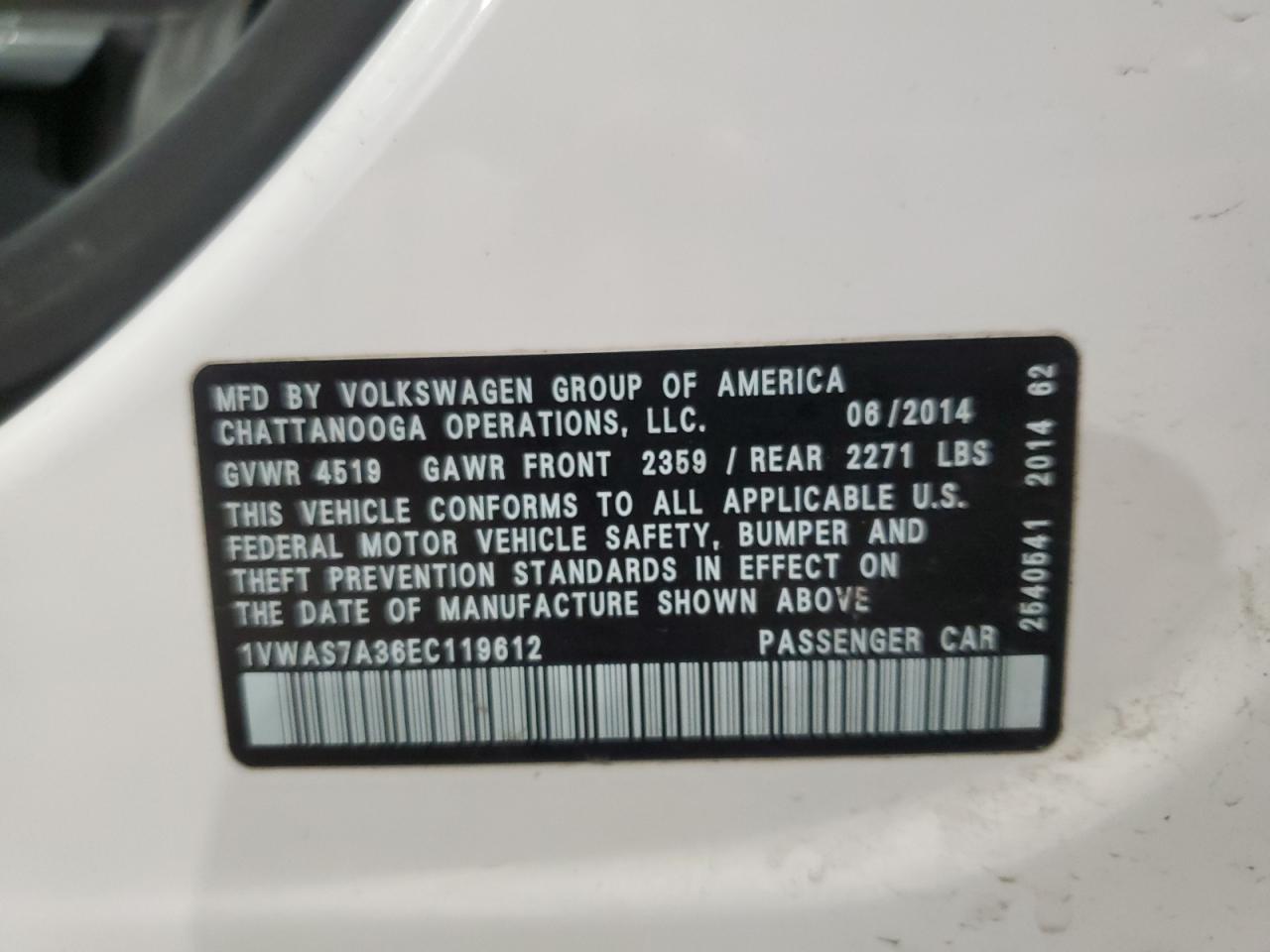 2014 Volkswagen Passat - Image 13