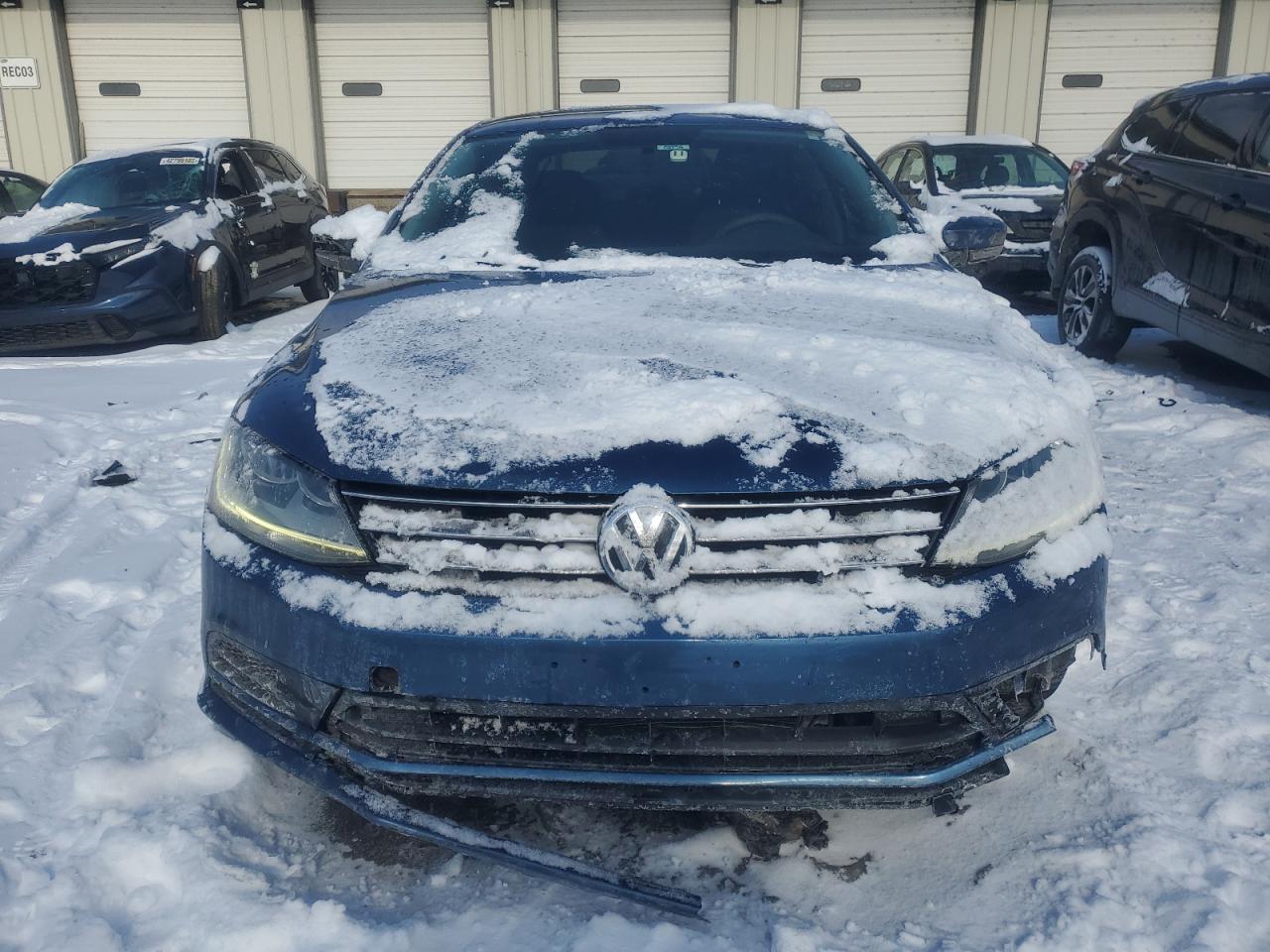 2017 Volkswagen Jetta - Image 5