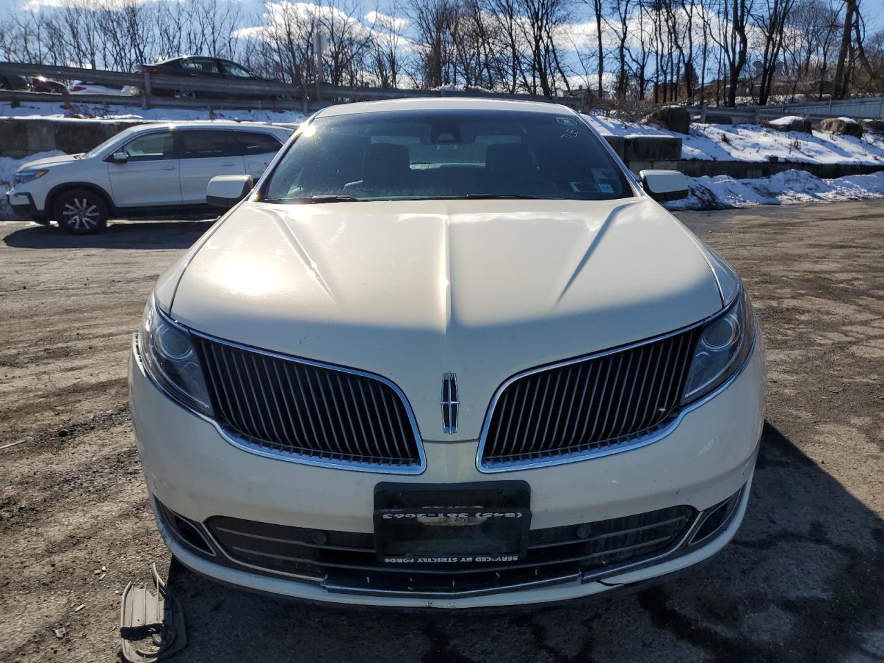 2013 Lincoln MKS - Image 5