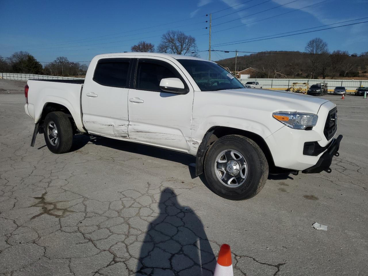 2017 Toyota Tacoma - Image 4