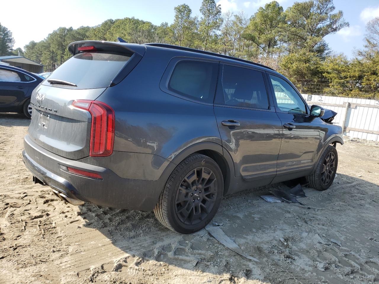 2022 Kia Telluride - Image 3