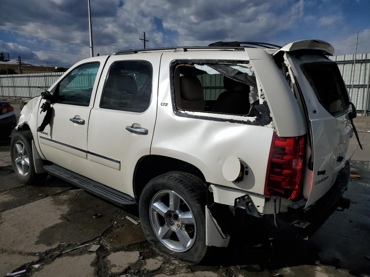 2012 Chevrolet Tahoe - Image 2