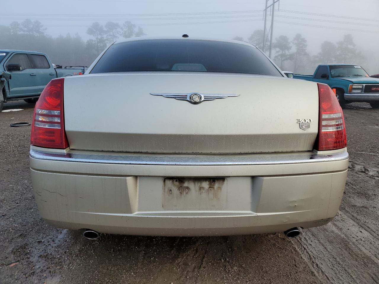 2006 Chrysler 300 - Image 6