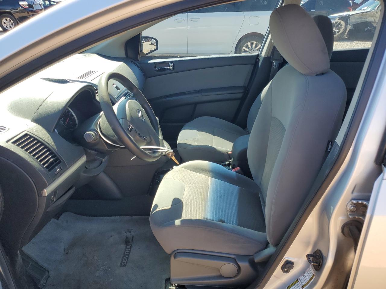 2012 Nissan Sentra - Image 7