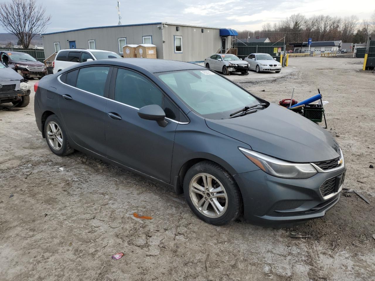 2017 Chevrolet Cruze - Image 4