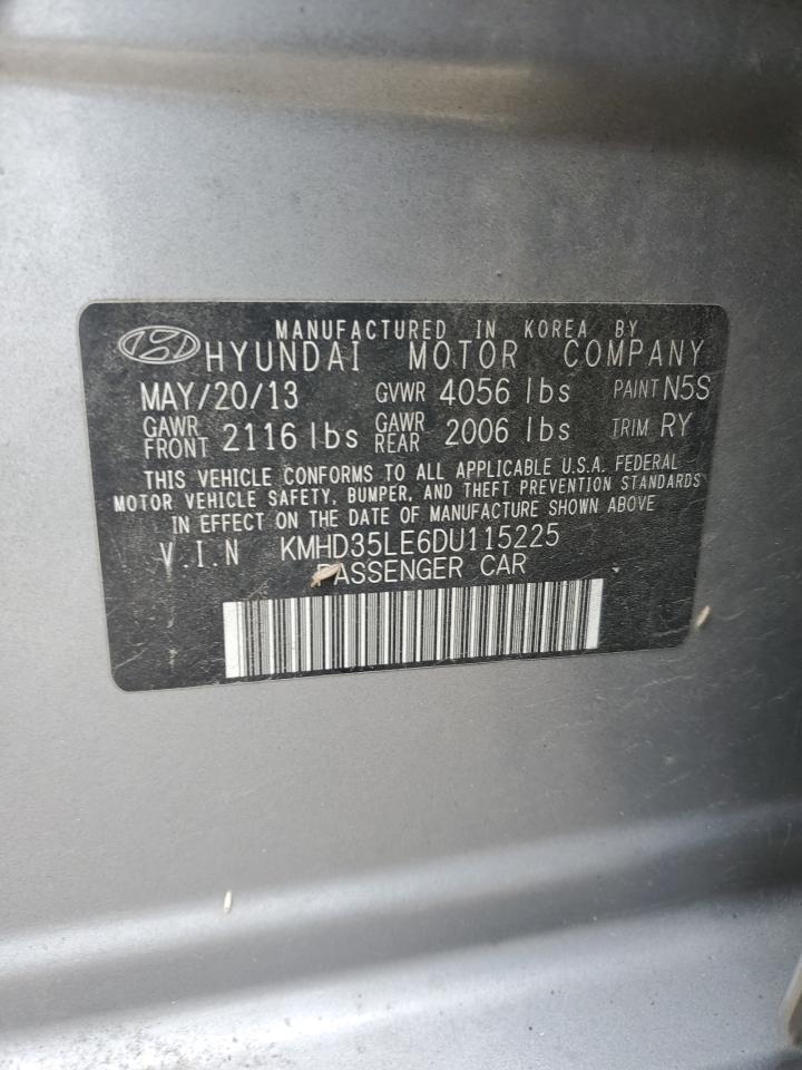 2013 Hyundai Elantra - Image 12