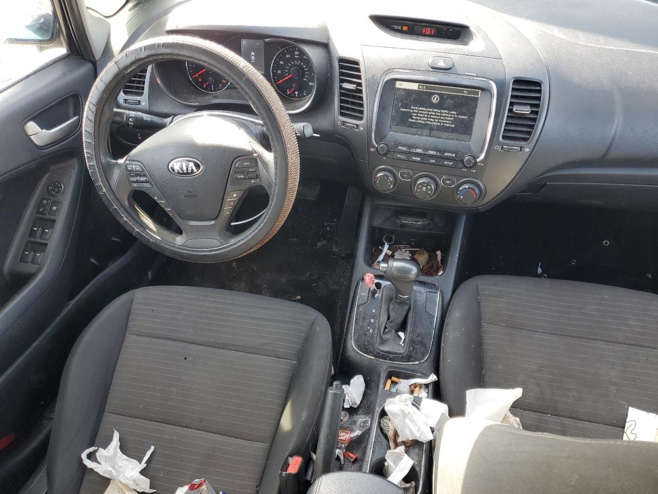 2018 Kia Forte - Image 8