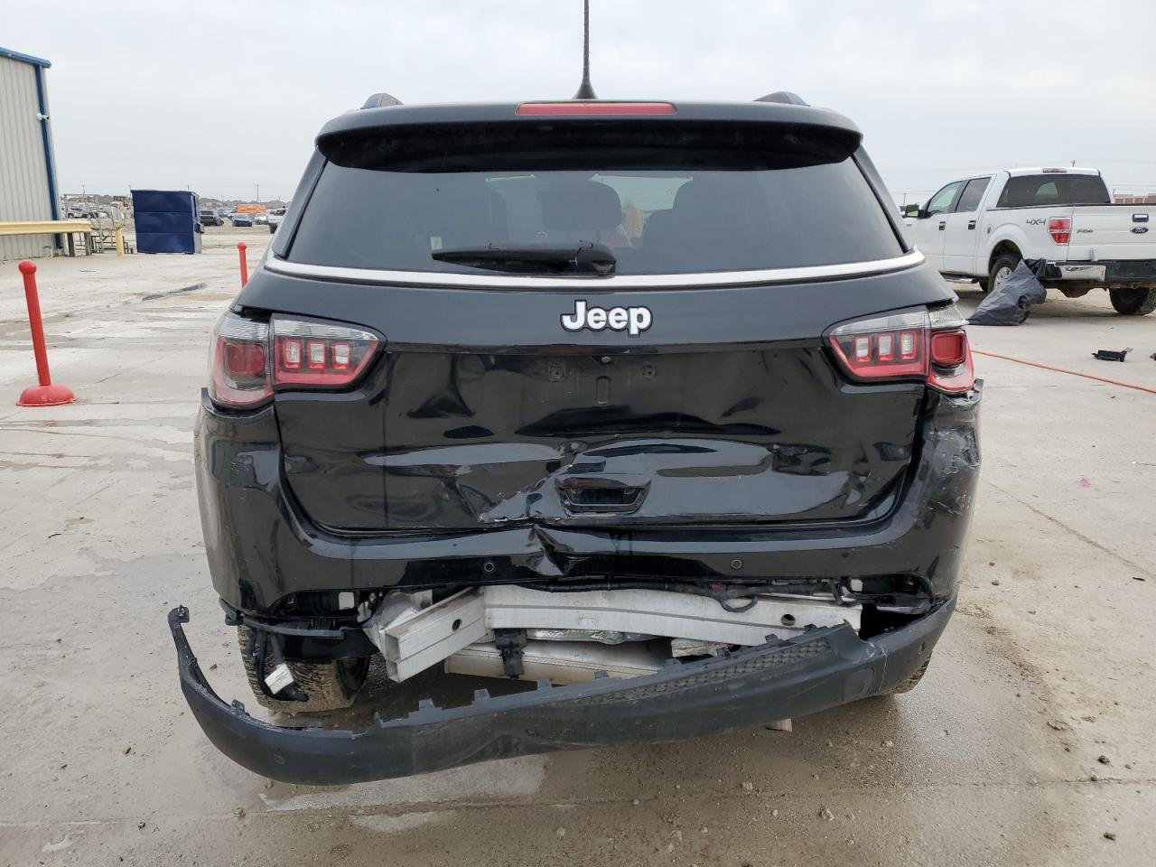 2017 Jeep Compass - Image 6