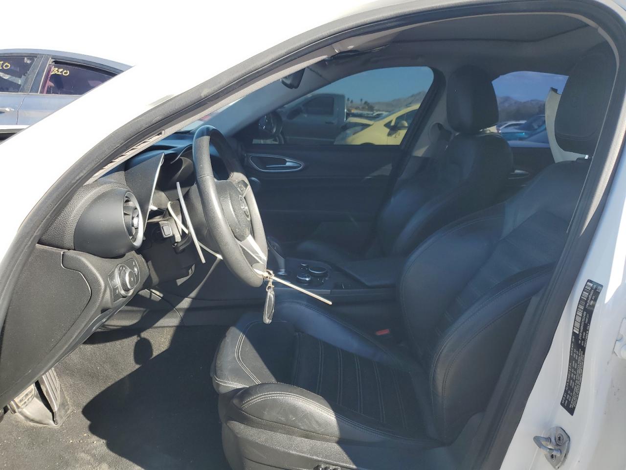 2019 Alfa Romeo Giulia - Image 7