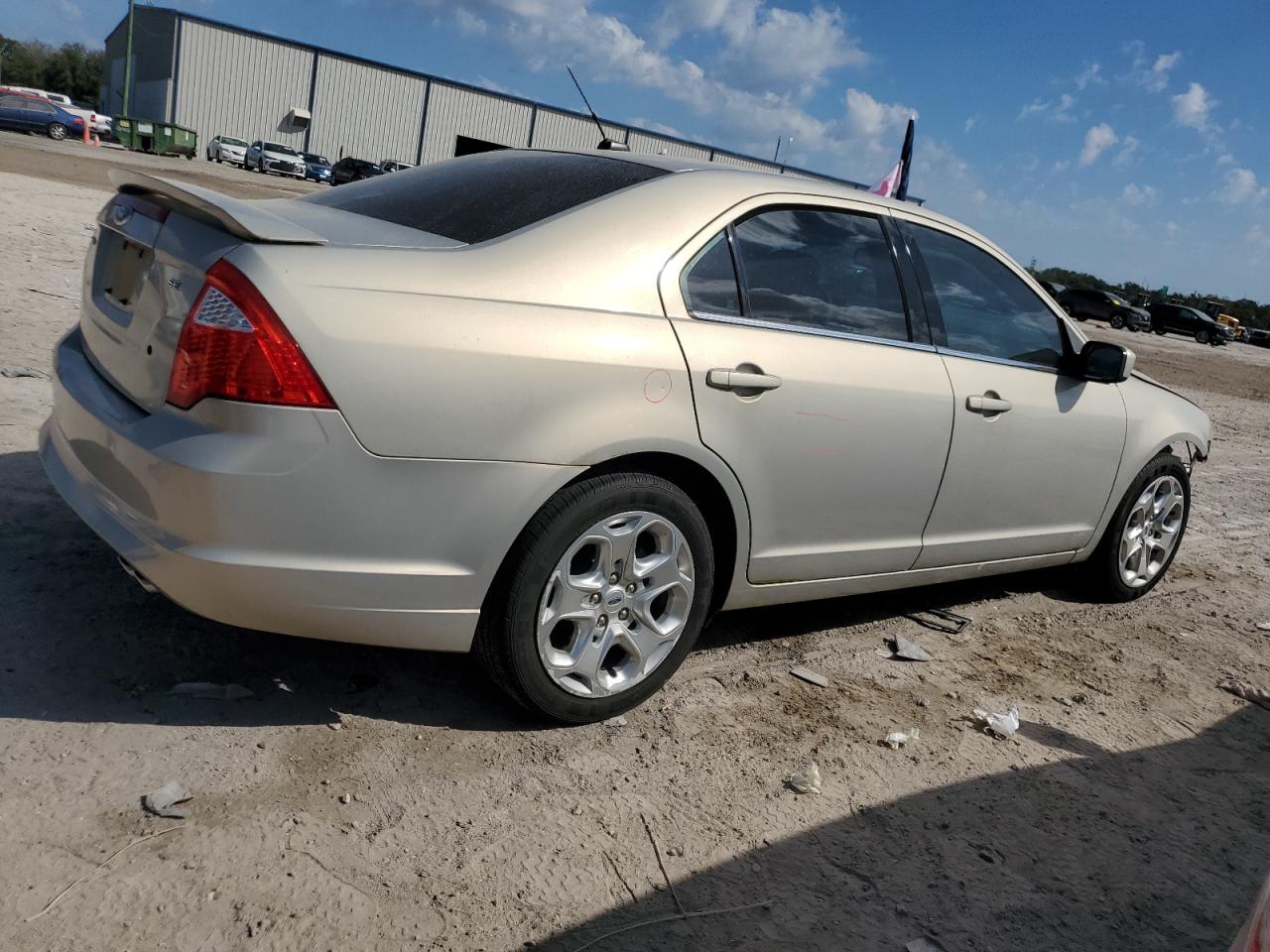 2010 Ford Fusion - Image 3