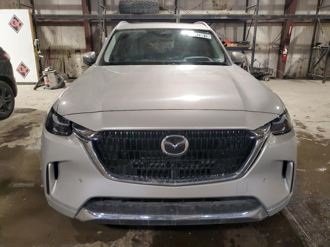 2024 Mazda CX-90 - Image 5
