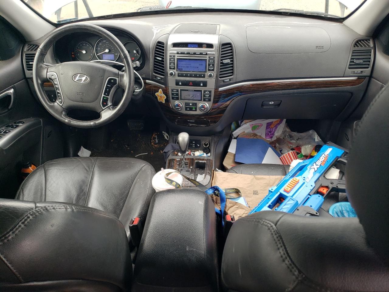 2012 Hyundai Santa Fe - Image 8