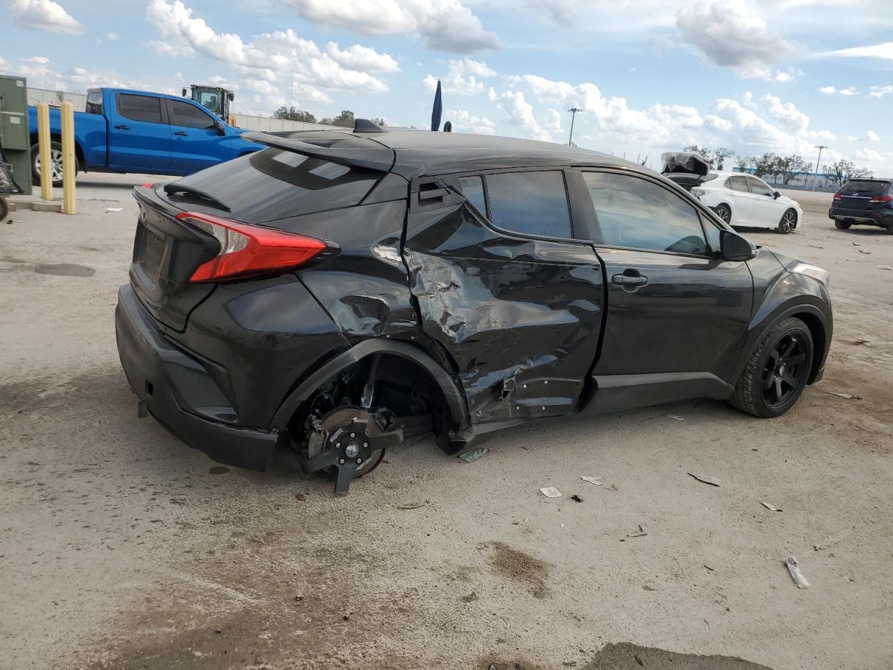 2018 Toyota C-HR - Image 3