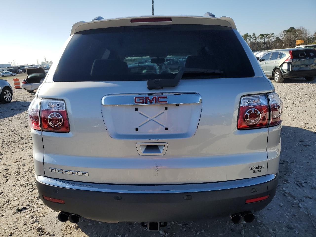 2010 GMC Acadia - Image 6