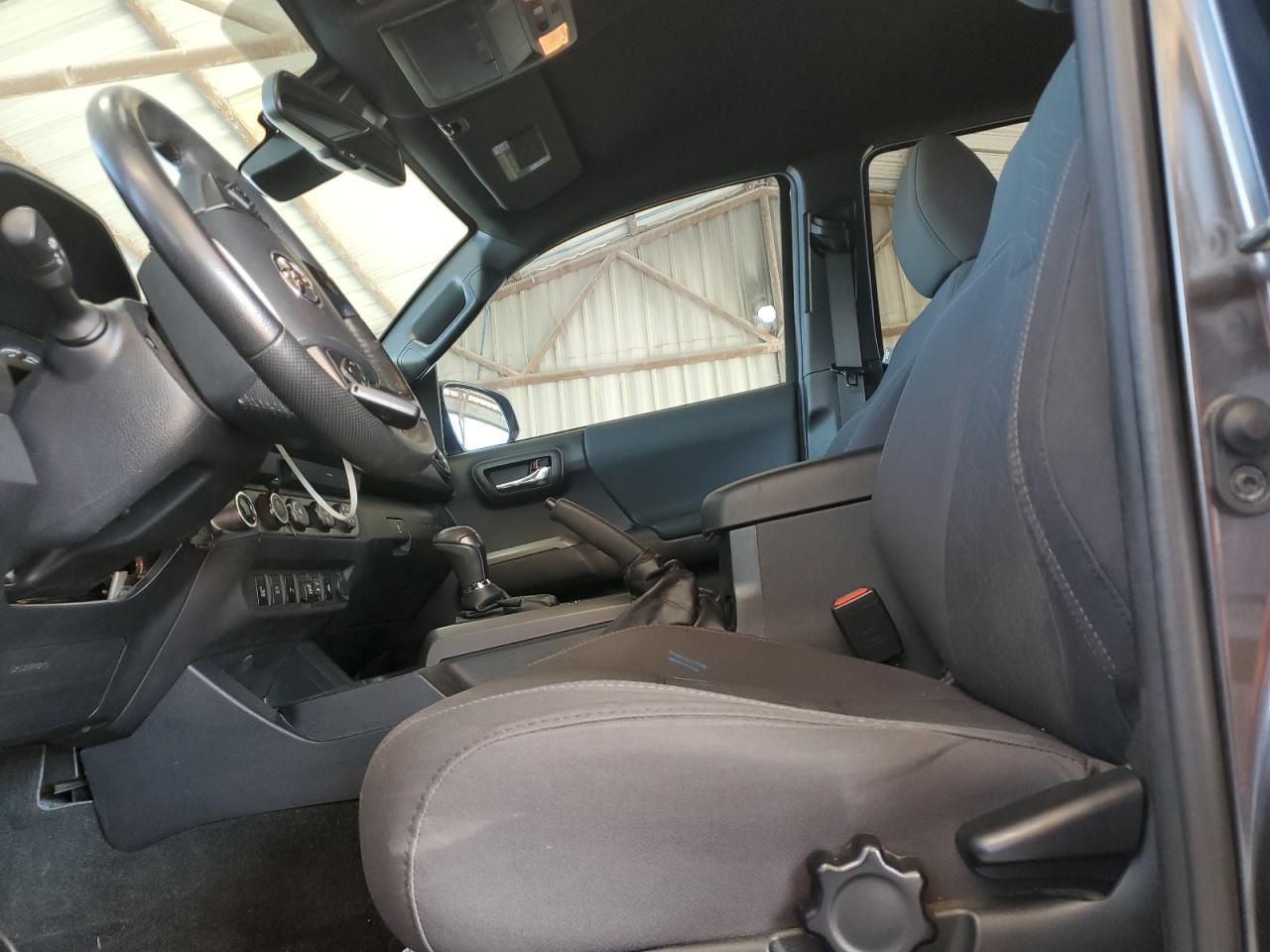 2019 Toyota Tacoma - Image 7