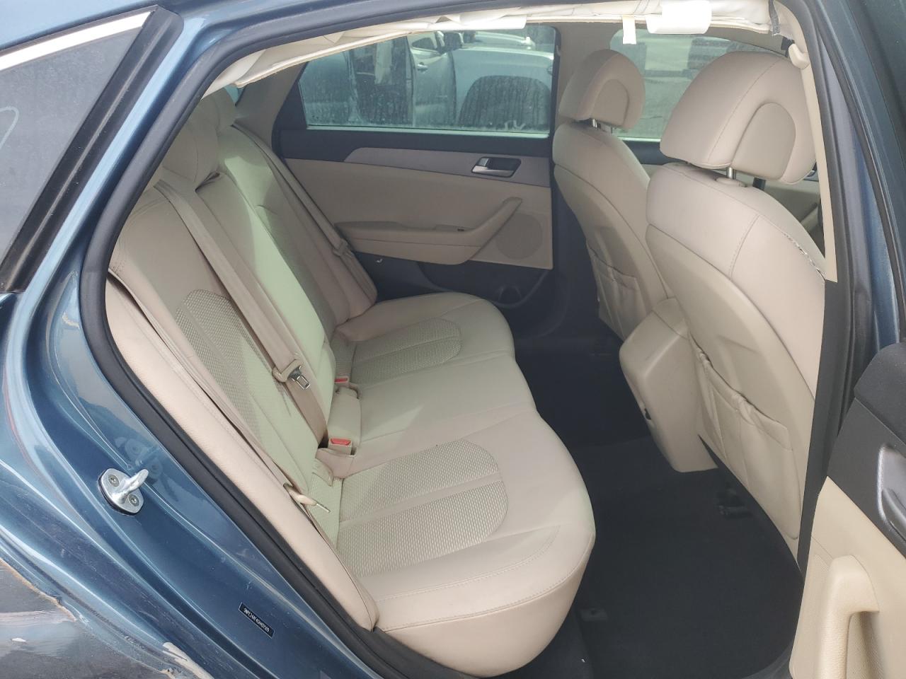 2016 Hyundai Sonata - Image 11