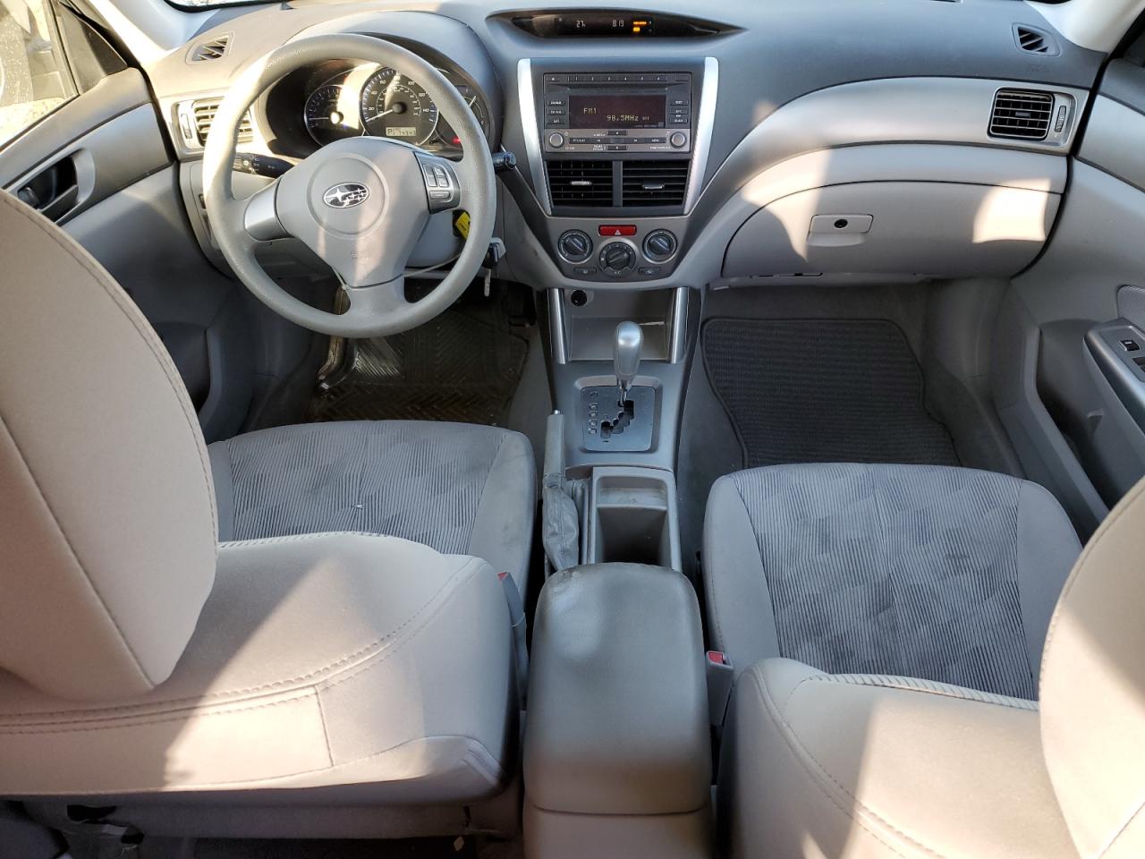 2010 Subaru Forester - Image 8