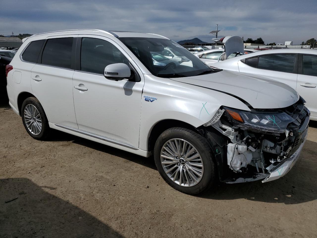 2019 Mitsubishi Outlander - Image 4