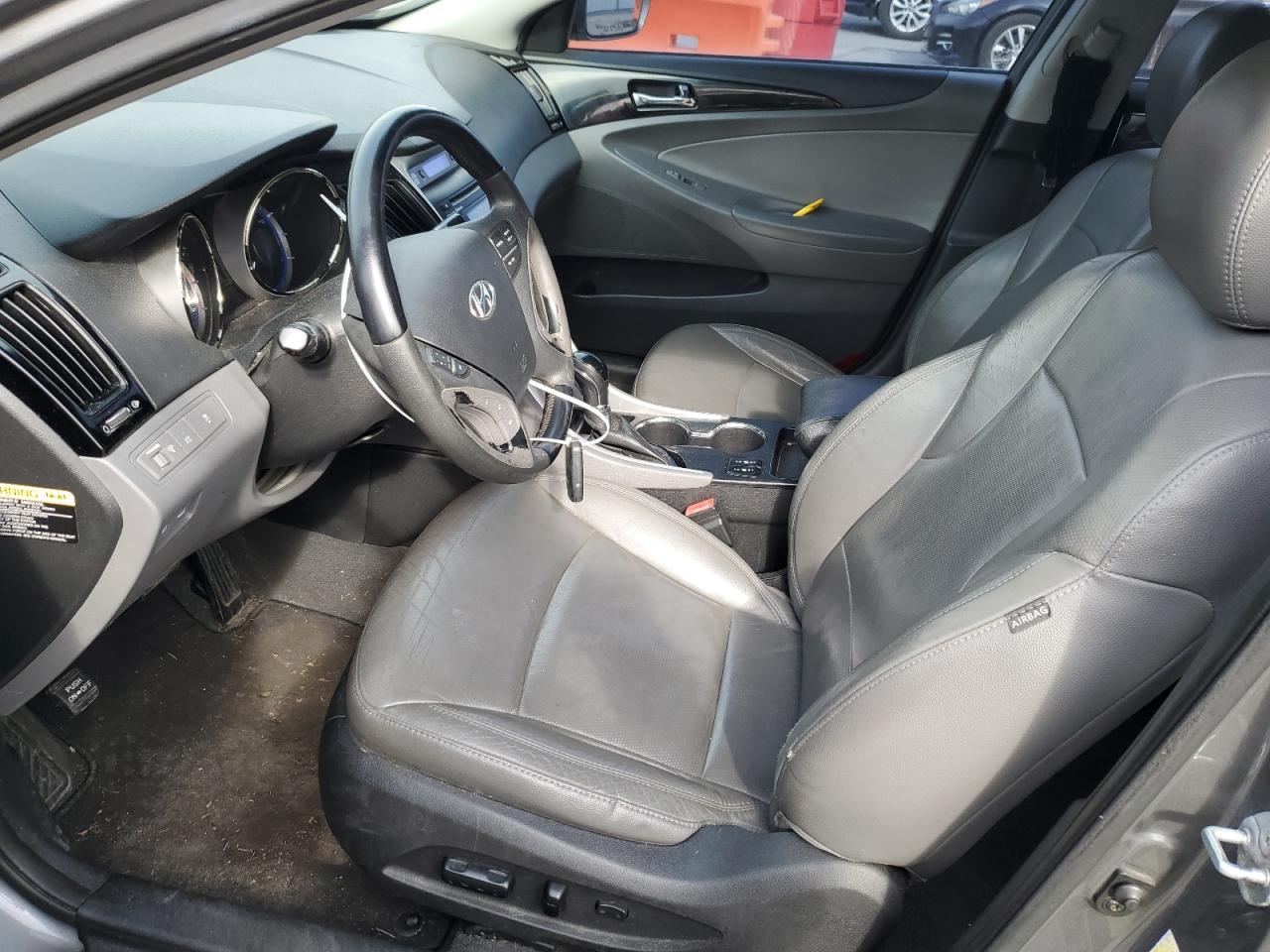 2013 Hyundai Sonata - Image 7