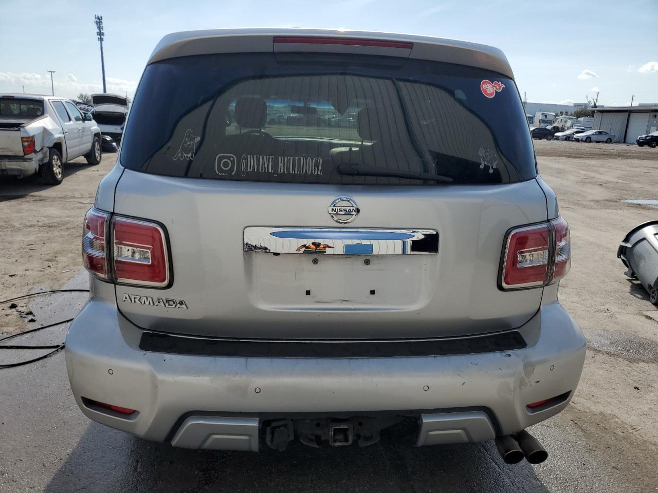 2017 Nissan Armada - Image 6