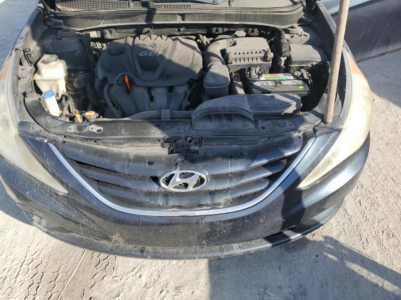 2011 Hyundai Sonata - Image 11