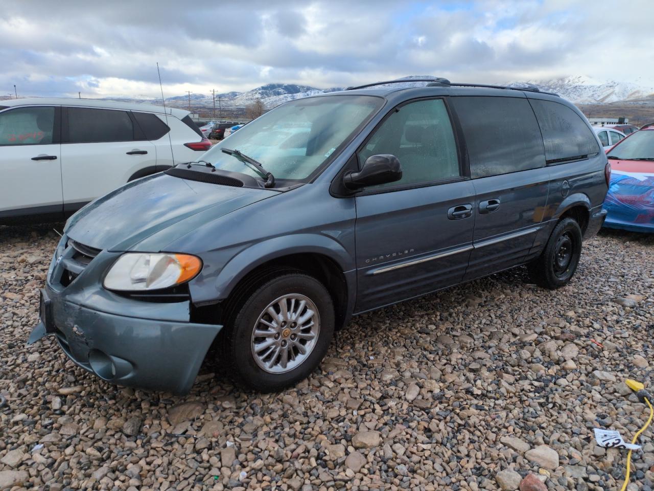 2001 Chrysler Town & Country - Image 1