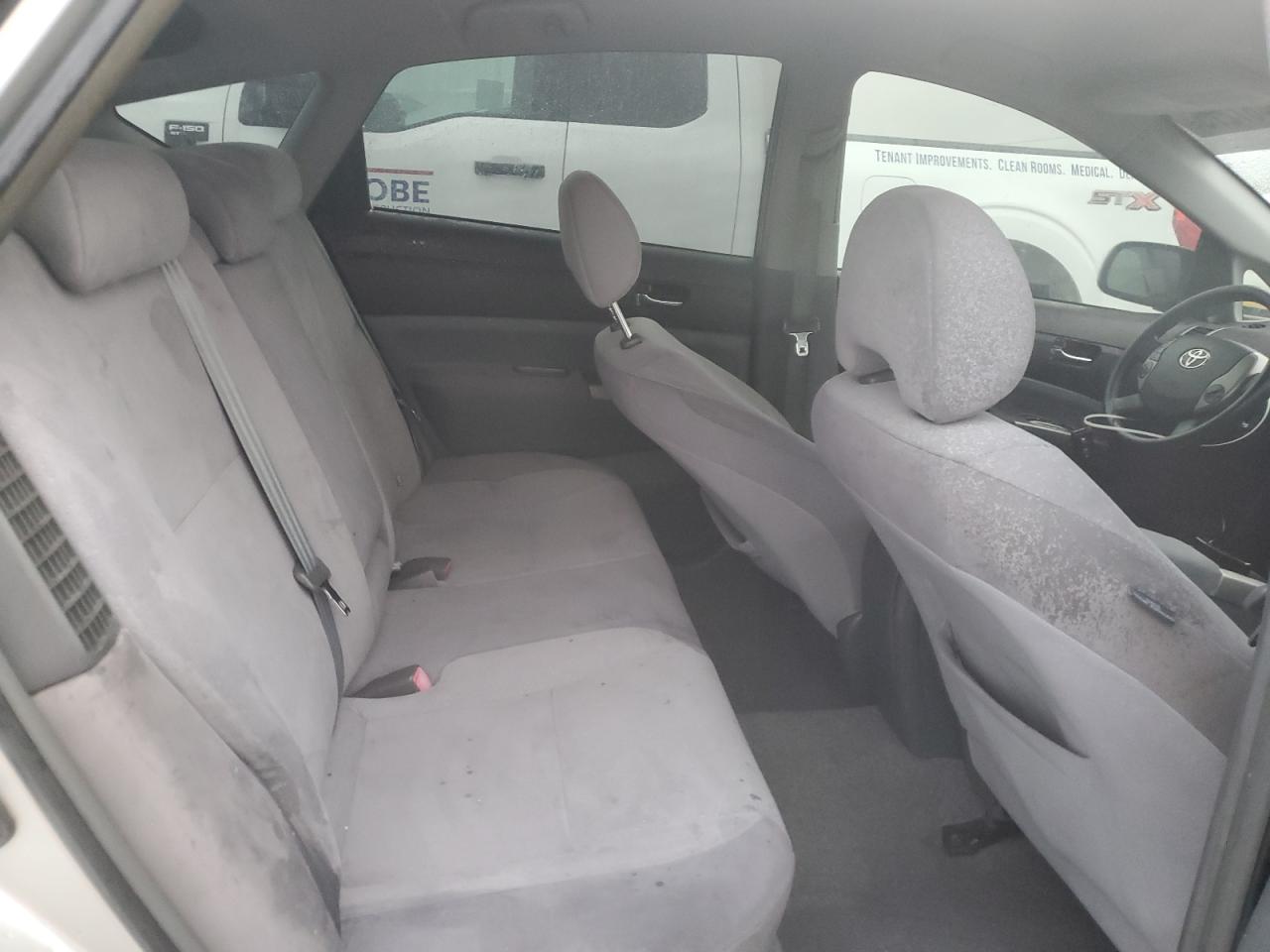 2004 Toyota Prius - Image 10
