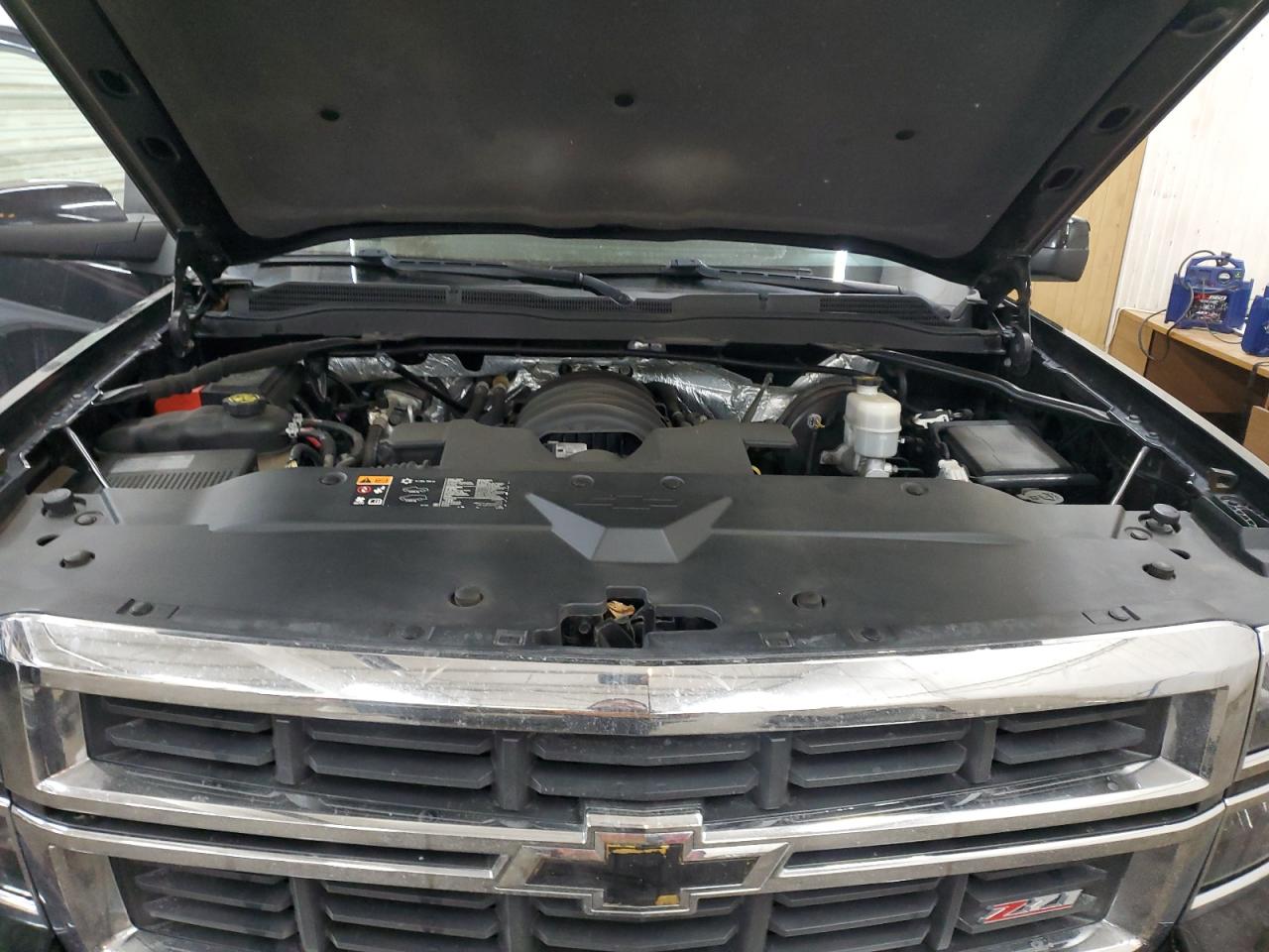 2015 Chevrolet Silverado - Image 12