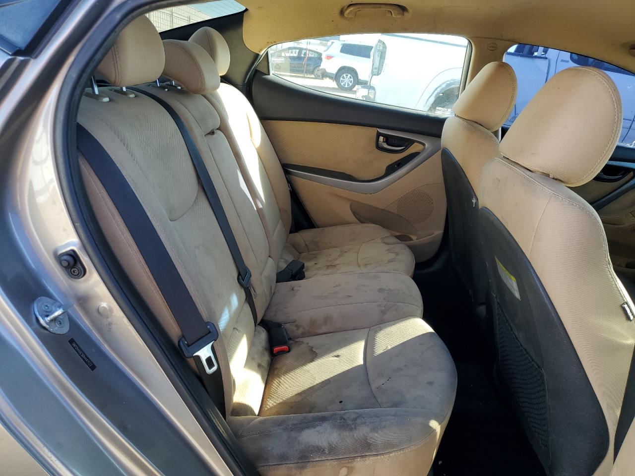 2013 Hyundai Elantra - Image 10