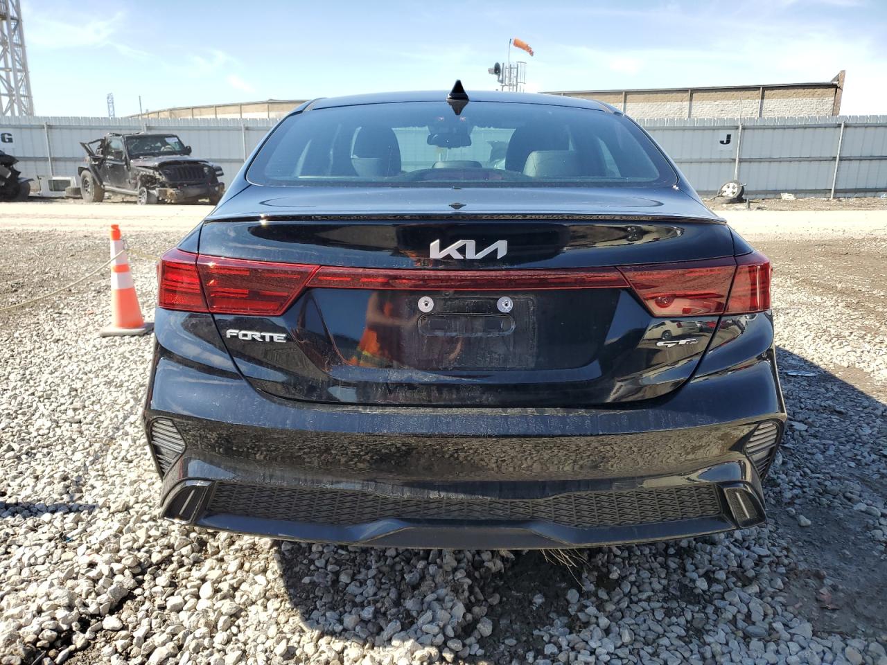 2023 Kia Forte - Image 6