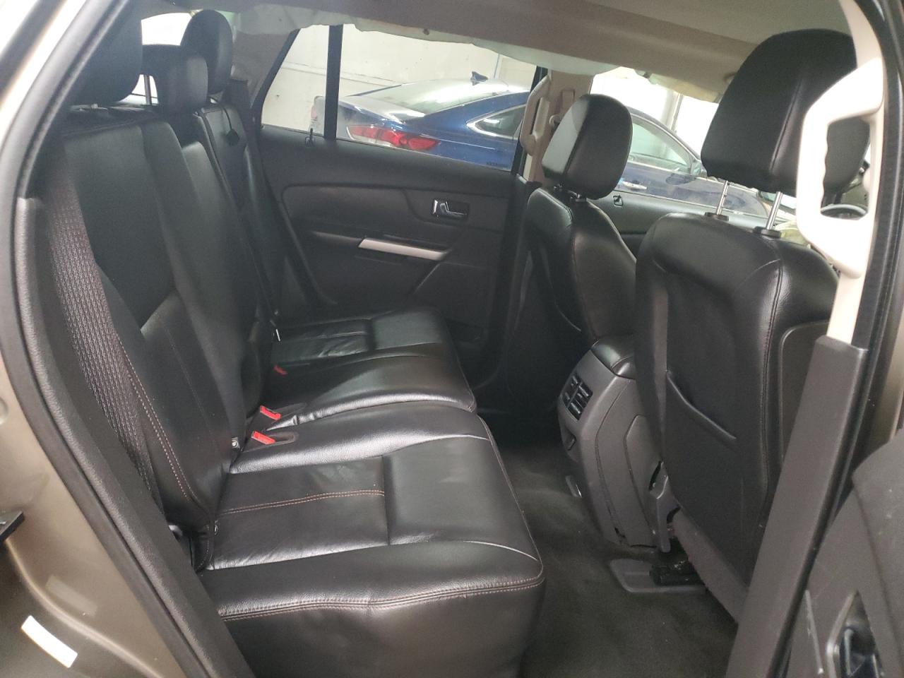 2014 Ford Edge - Image 11