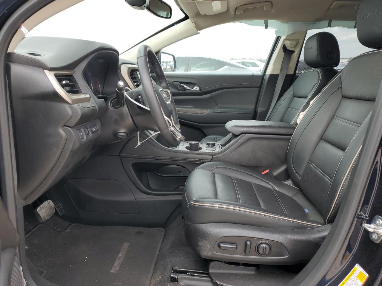 2021 GMC Acadia - Image 7