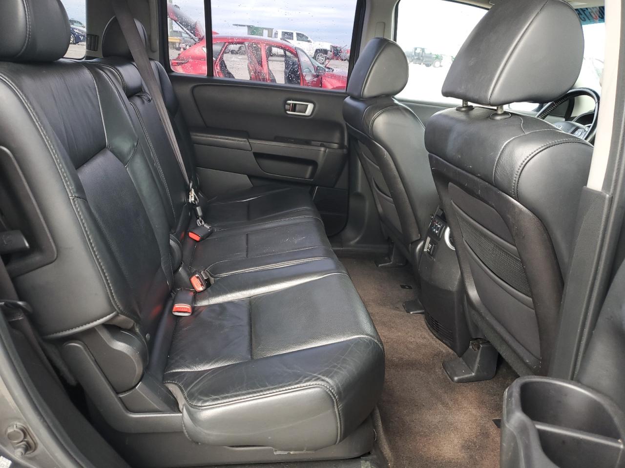 2010 Honda Pilot - Image 11