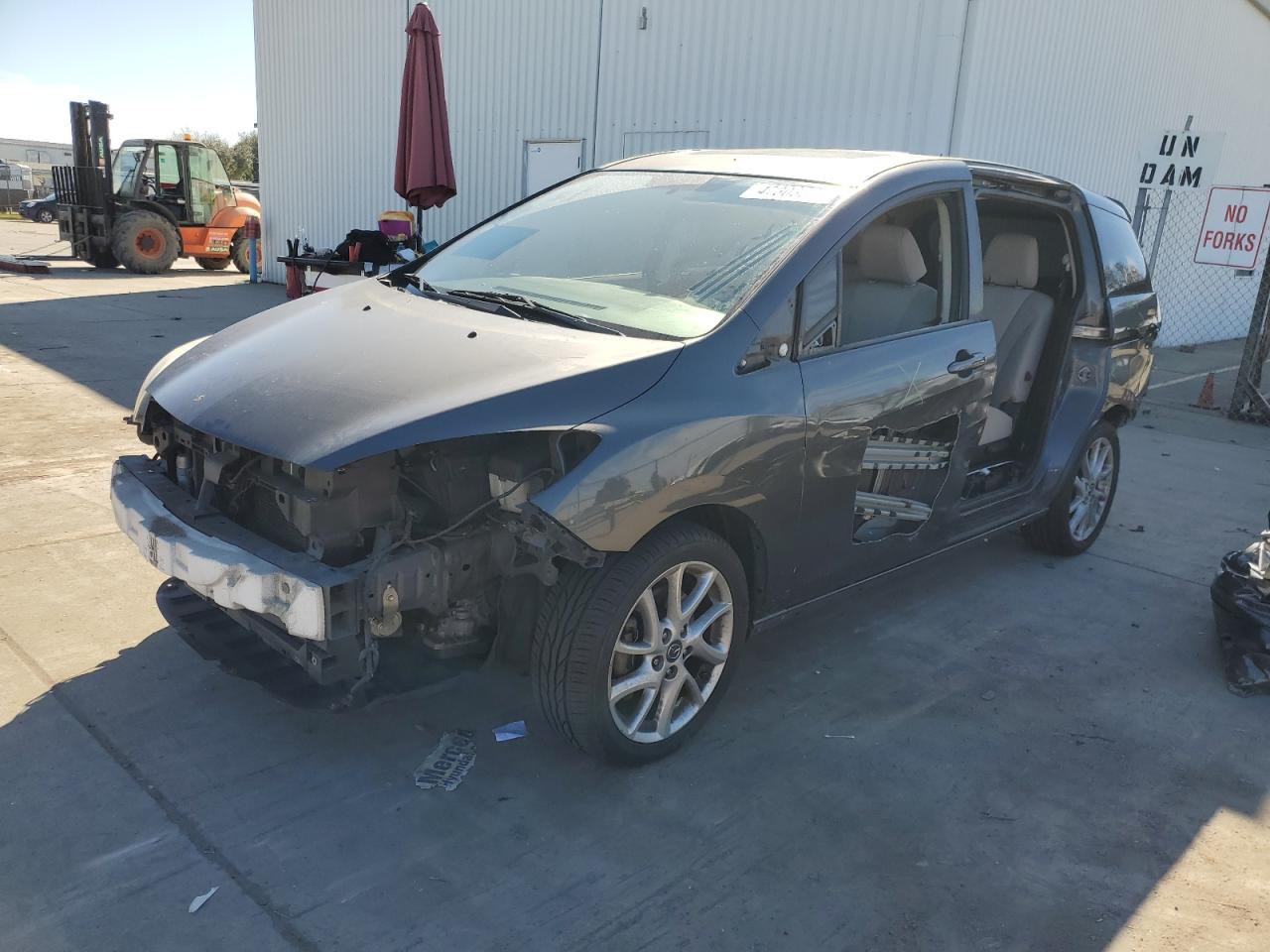 2013 Mazda 5 - Image 1