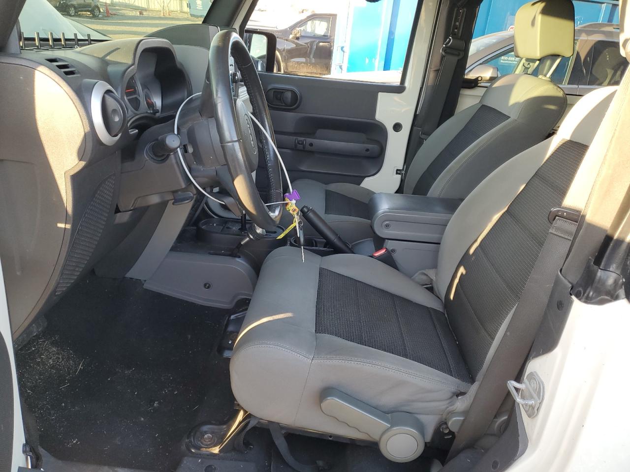2010 Jeep Wrangler - Image 7