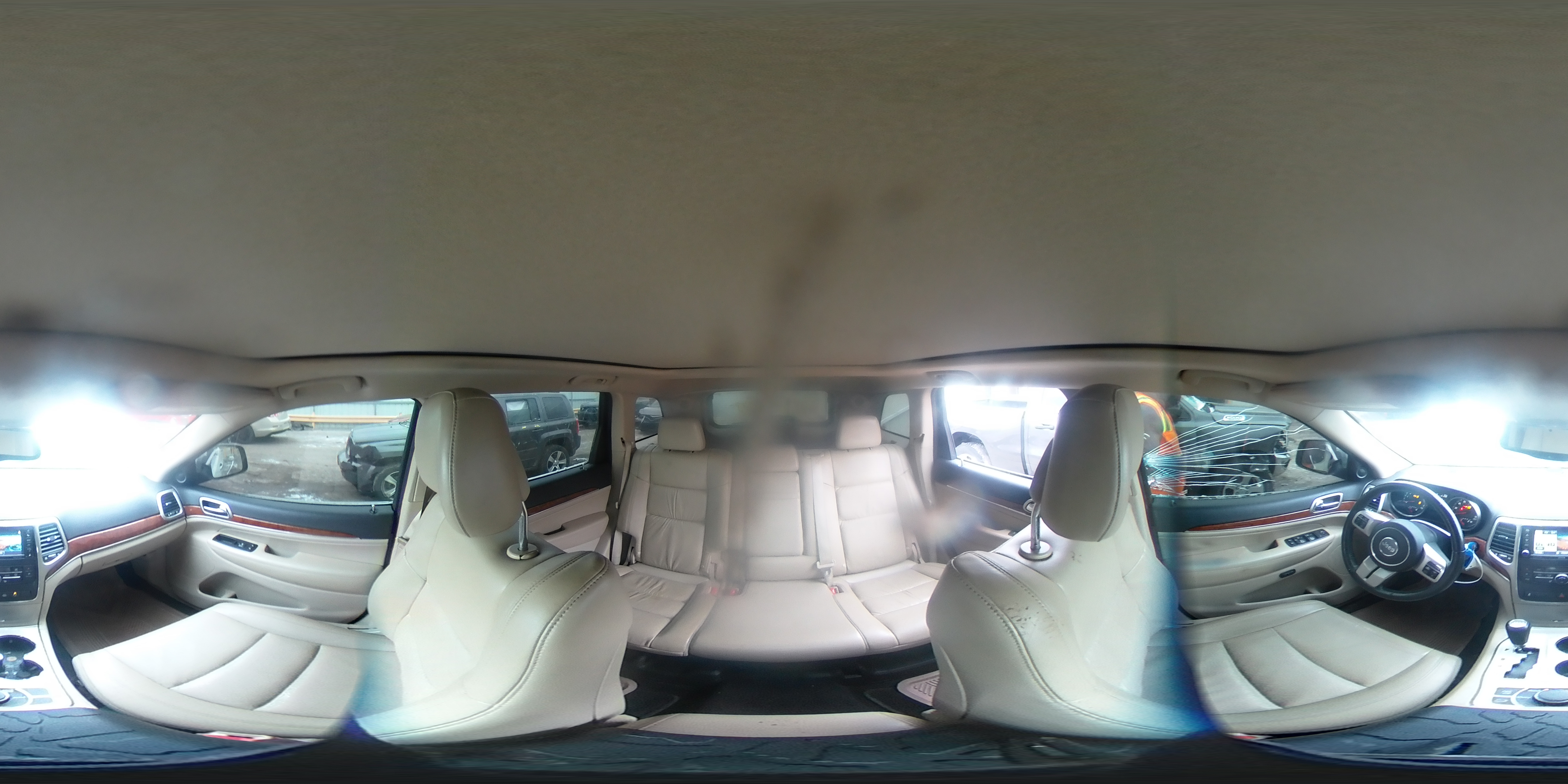 2011 Jeep Grand Cherokee - Image 13