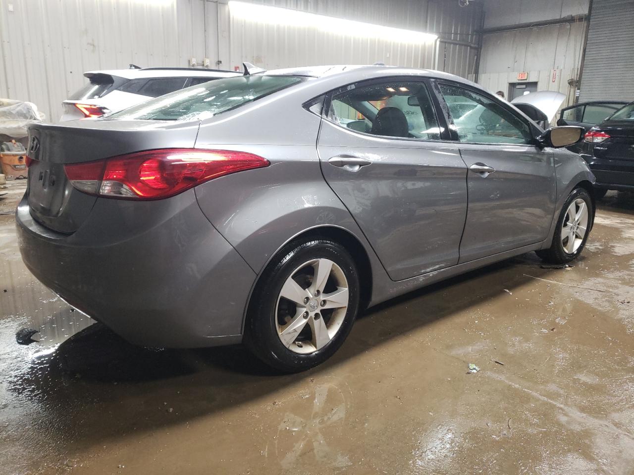 2013 Hyundai Elantra - Image 3